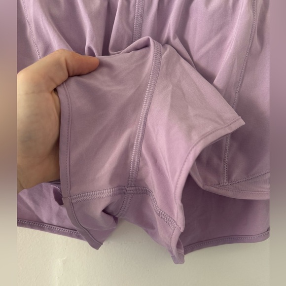 NWT Lululemon Hotty Hot Short II 2.5" in Lilac Quartz - Picture 10 of 10